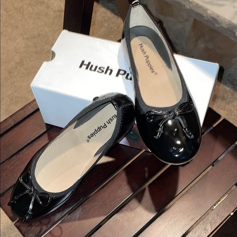Hush Puppies Women's Glossy Black Flats